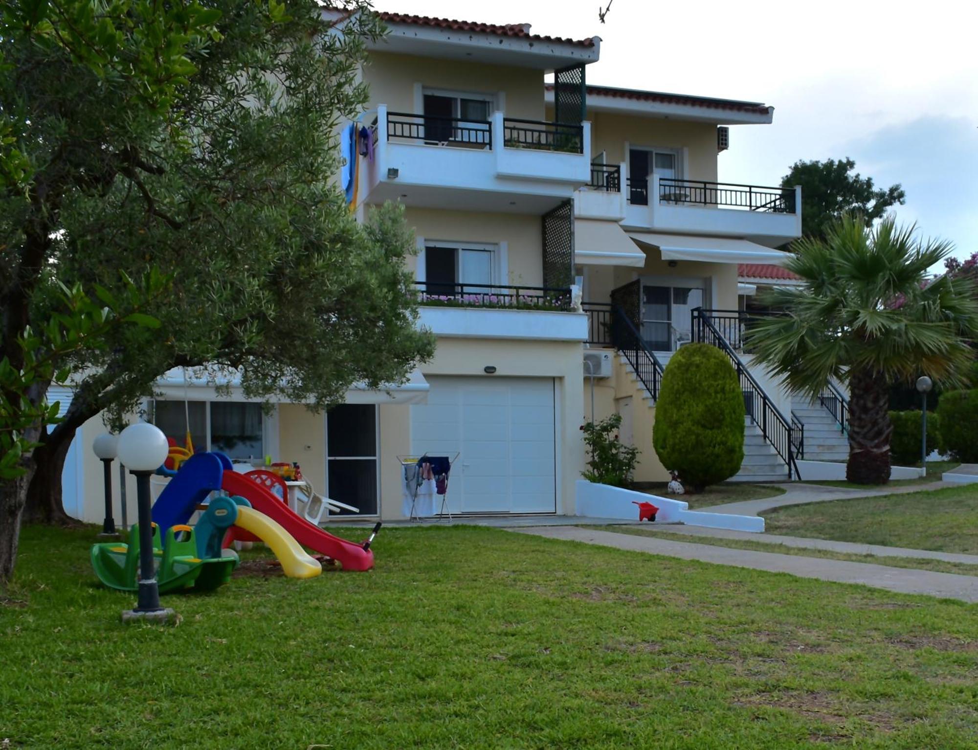 Elegant Maisonettes Elena Nea Poteidaia Exterior photo